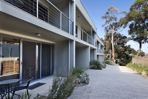 Chatby Lane Lorne - Surfers Paradise Gold Coast 1