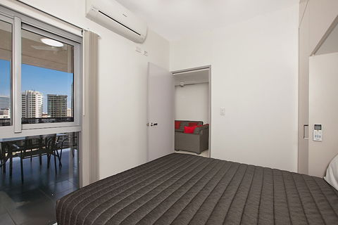 Ramada Suites By Wyndham Zen Quarter Darwin - Surfers Paradise Gold Coast 3