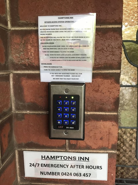 Hamptons Inn - Surfers Paradise Gold Coast 1
