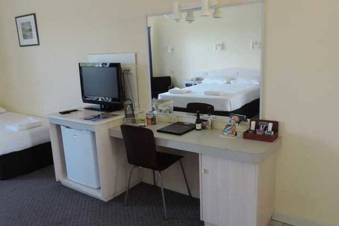Comfort Inn The Lakes - Surfers Paradise Gold Coast 4