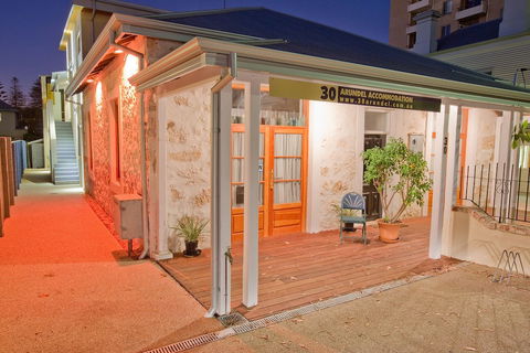 30 Arundel Accommodation - Surfers Paradise Gold Coast 0