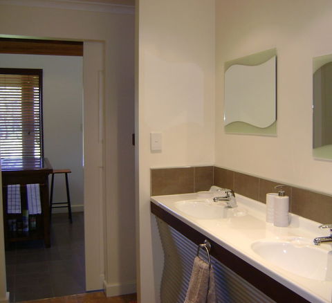 Scotsdale Valley Studios - Surfers Paradise Gold Coast 2