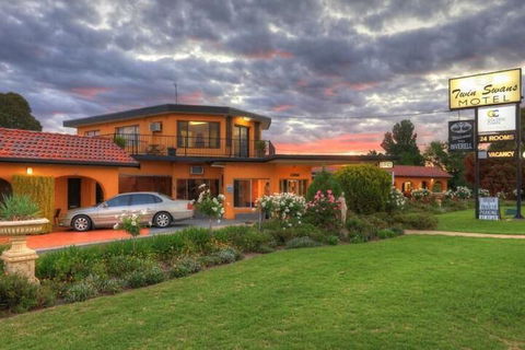 Twin Swans Motel - Surfers Paradise Gold Coast 2