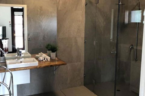 Fairway Manor Accommodation - Surfers Paradise Gold Coast 4