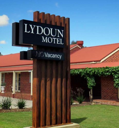 Lydoun Motel - Surfers Paradise Gold Coast 1