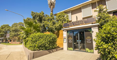 Toongabbie Hotel - Surfers Paradise Gold Coast 1