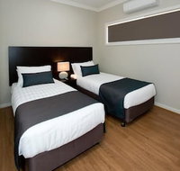 Renmark Holiday Apartments - Surfers Paradise Gold Coast
