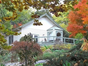 Woolrich Historic Garden Cottage - Surfers Paradise Gold Coast 0