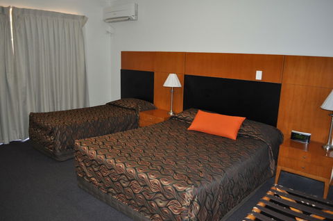 Sundowner Hotel Motel - Surfers Paradise Gold Coast 4