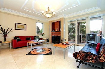 ABC Accommodation - Rosebud - Surfers Paradise Gold Coast 0