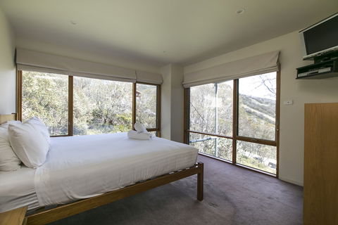 Frueauf Village - Surfers Paradise Gold Coast 6