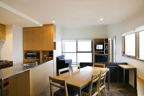 Frueauf Village - Surfers Paradise Gold Coast 4