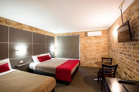 Lakeview Hotel Motel - Surfers Paradise Gold Coast 6