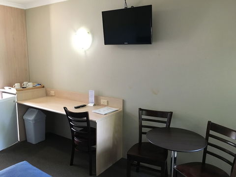 Lakeview Hotel Motel - Surfers Paradise Gold Coast 4