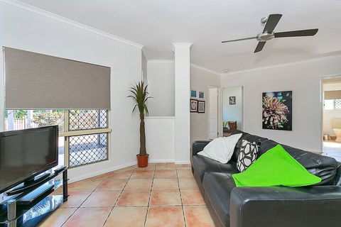 Beachcomber - Surfers Paradise Gold Coast 5