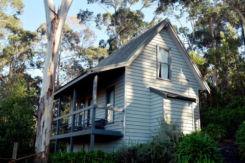 Great Ocean Road Cottages - Surfers Paradise Gold Coast 6