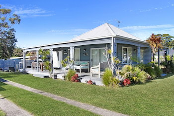 Huskisson Holiday Motel Cabins - Surfers Paradise Gold Coast 0