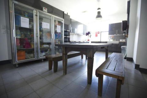 EBS Sydney Hostel - Surfers Paradise Gold Coast 5