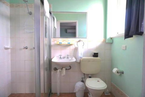 Warners Bay Hotel - Surfers Paradise Gold Coast 2