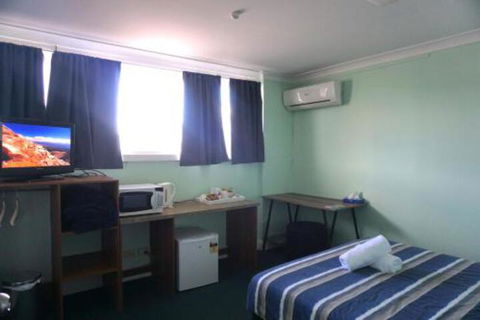 Warners Bay Hotel - Surfers Paradise Gold Coast 5