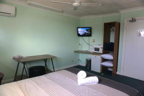 Warners Bay Hotel - Surfers Paradise Gold Coast 7