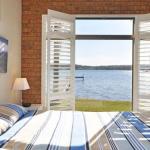The Studio On The Lake At Fishing Point Lake Macquarie Honestly Put The Line In & Catch Fish - Surfers Paradise Gold Coast 0
