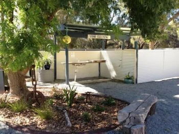 Longbeach Apartments Coffin Bay - Surfers Paradise Gold Coast 6