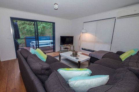 Demure Charm - Surfers Paradise Gold Coast 1