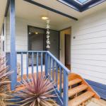 Demure Charm - Surfers Paradise Gold Coast 0