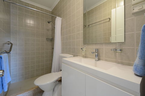 Peninsula Apartments Darwin - Surfers Paradise Gold Coast 4