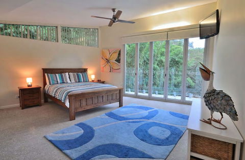 Sun Worship Crescent Head - Surfers Paradise Gold Coast 6