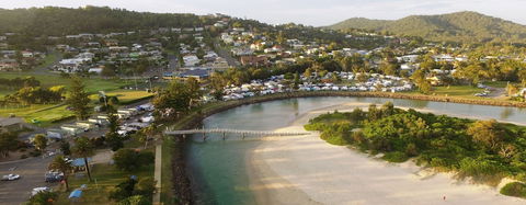 Sun Worship Crescent Head - Surfers Paradise Gold Coast 2