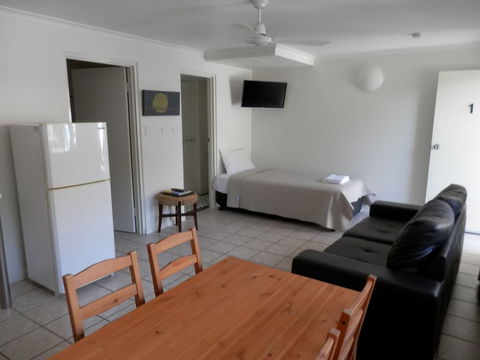 Yongala Lodge By The Strand - Surfers Paradise Gold Coast 4