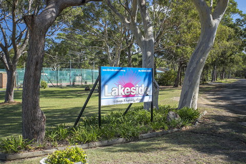 Lakeside Cabins & Holiday Village - Surfers Paradise Gold Coast 2