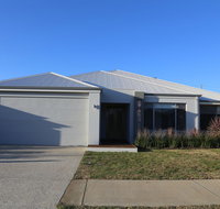 Rainbow Dream House PERTH Holiday Home - Surfers Paradise Gold Coast