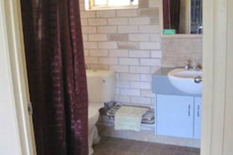 Tailwaggers Rainforest Retreat - Surfers Paradise Gold Coast 4