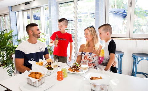 Samson Fish Seafood - Surfers Paradise Gold Coast 3