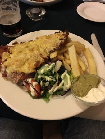Cunninghams Hotel - Surfers Paradise Gold Coast 0