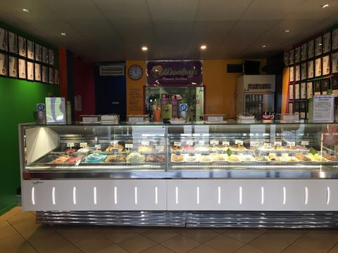 Dooleys Ice Cream - The Ice Cream Tub - Surfers Paradise Gold Coast 0