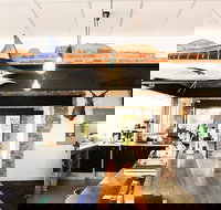 Paynesville Hotel - Surfers Paradise Gold Coast