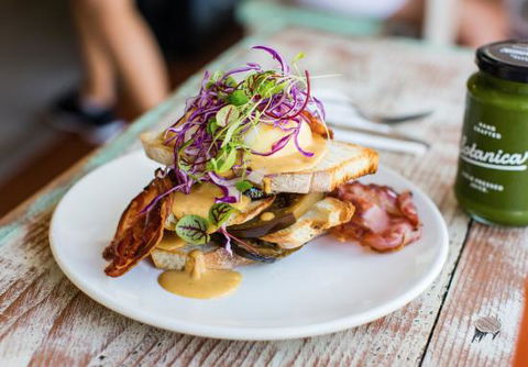 Cool Mac Cafe - Surfers Paradise Gold Coast 0