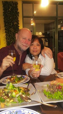 Bee Thai - Surfers Paradise Gold Coast 0