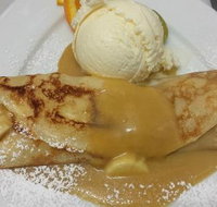 Cups' N' Saucers - Surfers Paradise Gold Coast