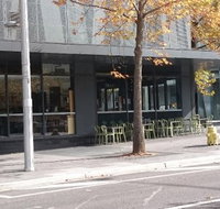 332 Manhattan Cafe - Surfers Paradise Gold Coast