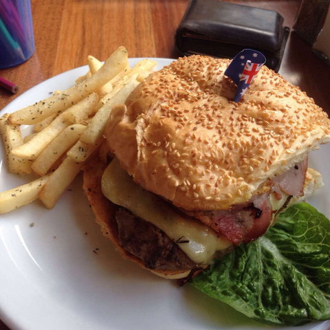 The Red Parrot Cafe - Surfers Paradise Gold Coast 0