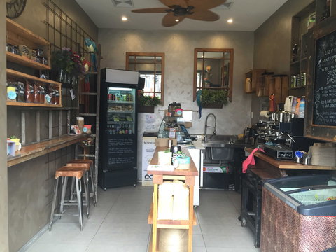 Auburn Rose - Surfers Paradise Gold Coast 0