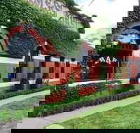 Farmers Arms Hotel Daylesford - Surfers Paradise Gold Coast