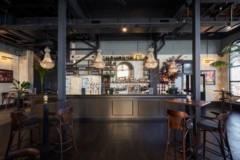 The Royal Hotel - Surfers Paradise Gold Coast 0