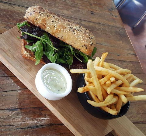 The Lithgow Tin Shed - Surfers Paradise Gold Coast 3