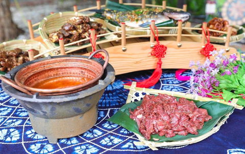 Cloud In Hometown (Bridge Garden) - Surfers Paradise Gold Coast 0